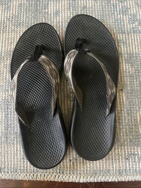 Women’s Chaco Black Flip Flop Sandals with Patterned Straps